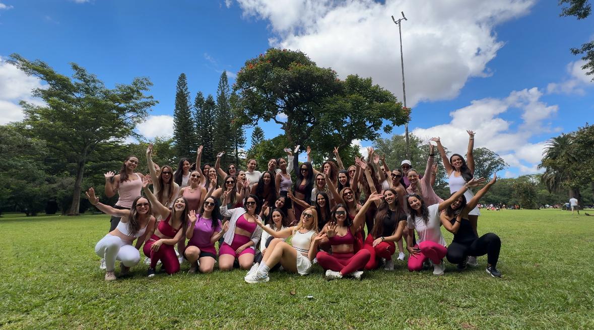 Encontro SOS Club — grupo de mulheres reunidas